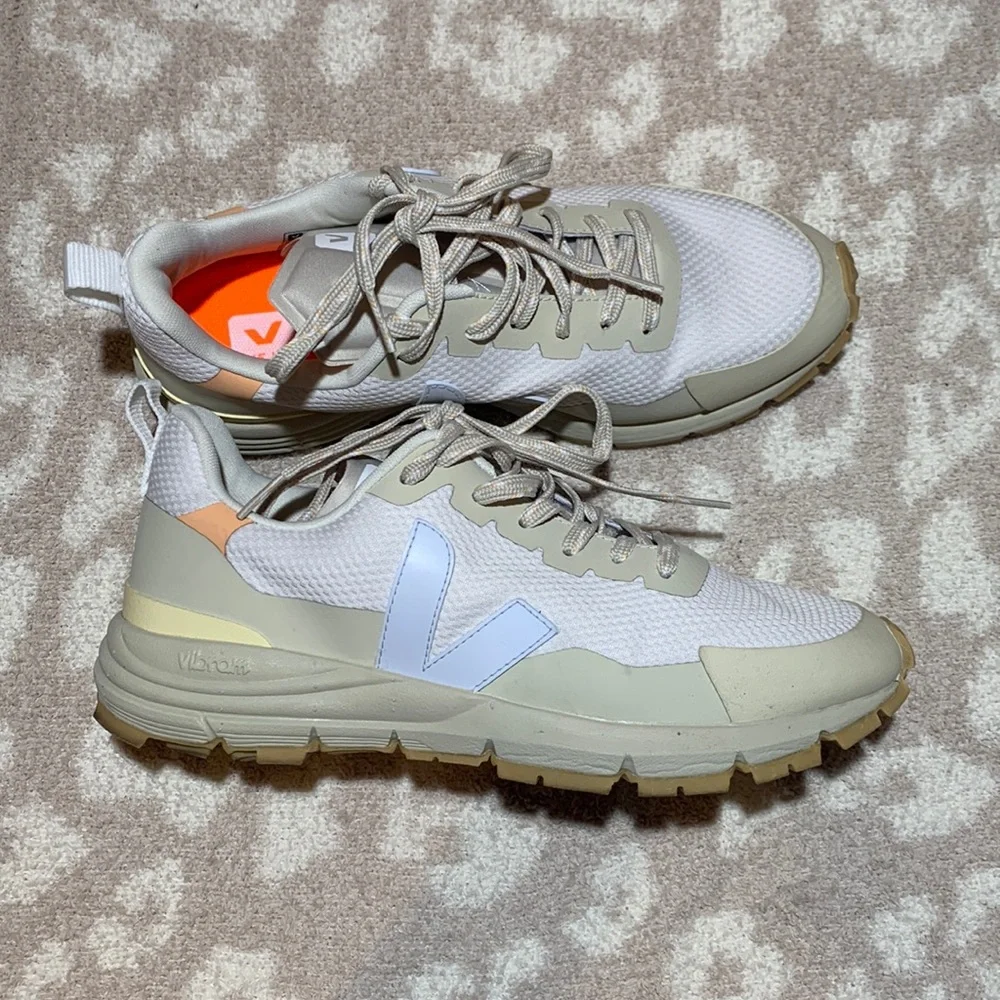 Veja Dekkan Sneakers